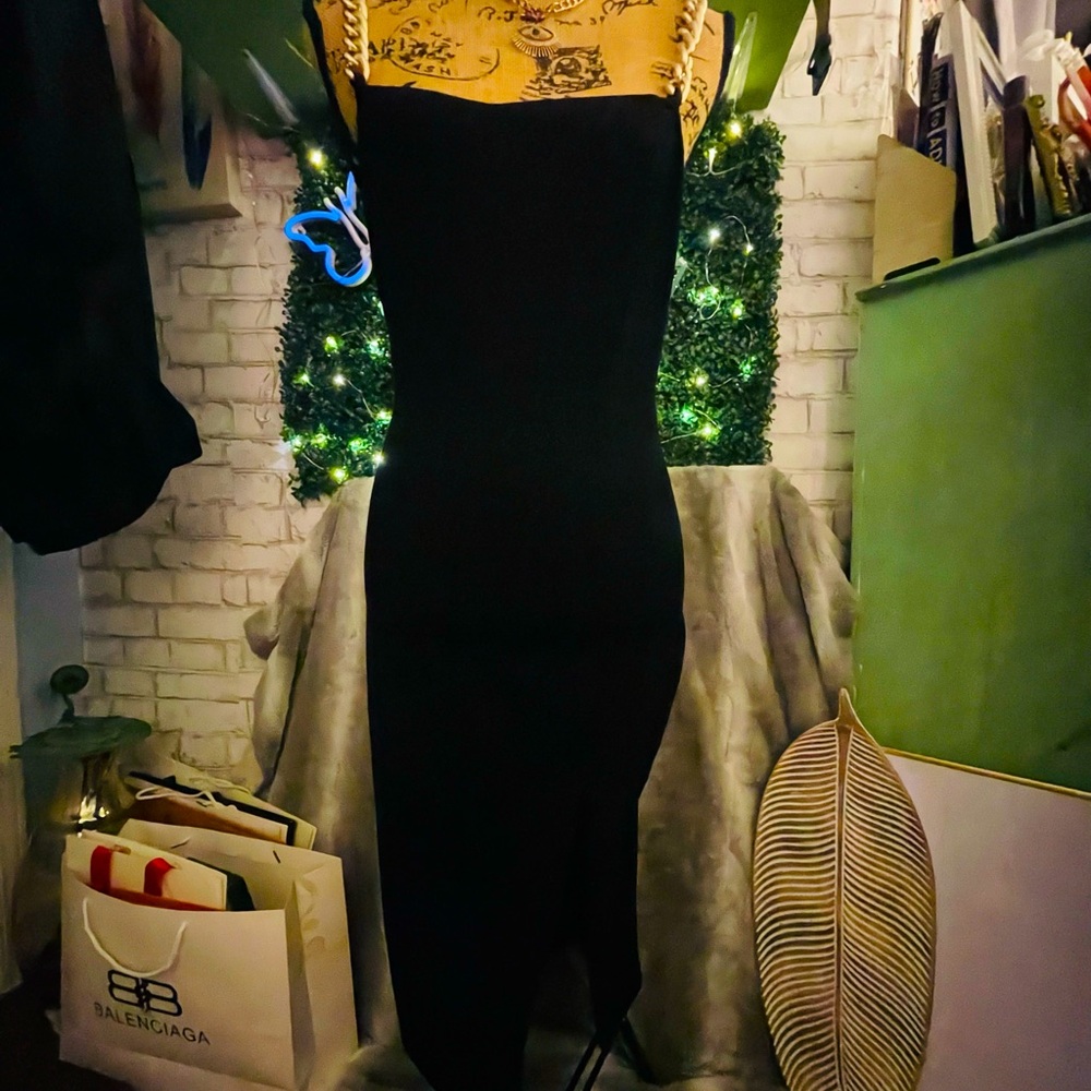 Black and gold dress sz Lrg